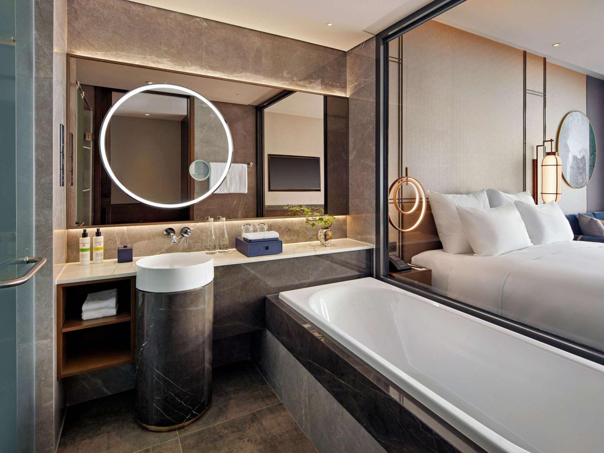 Pullman Hai Phong Grand Hotel Exterior foto